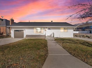 648 W Porter Ln, Centerville, UT 84014