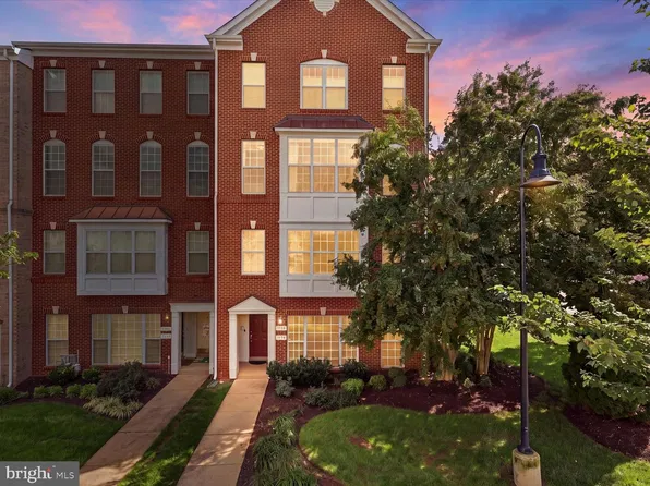 6297 Aster Haven Cir, Haymarket, VA 20169