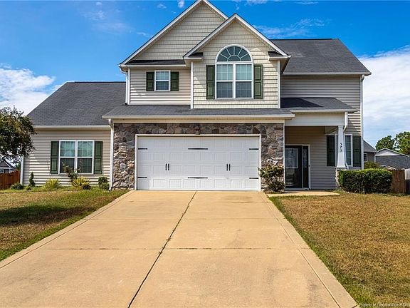 3rd image of 573 Wedgefield Dr