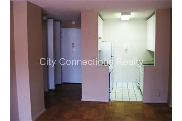 Rented by City Connections Realty | media 5