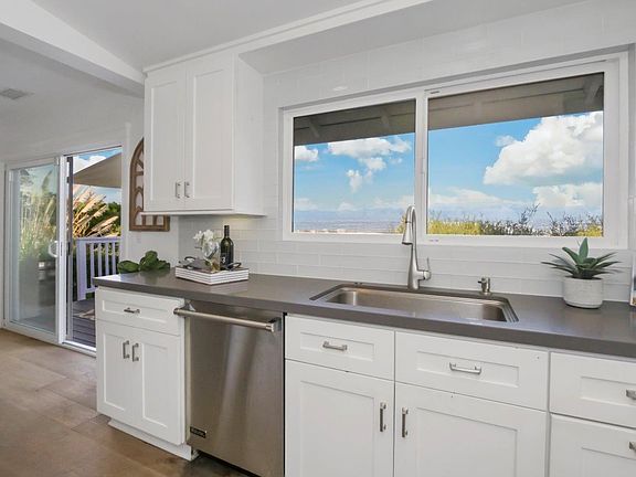 5th image of 4525 Vista Montana