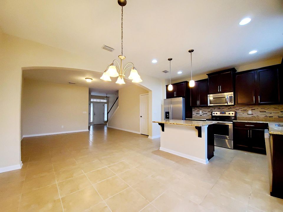 1st image of 184 Richmond Dr
