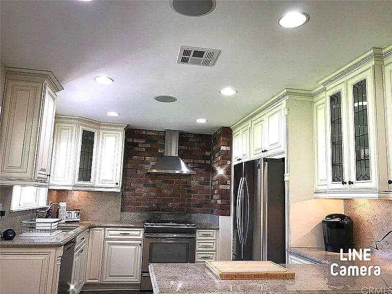 1753 S 9th St — Photo 8