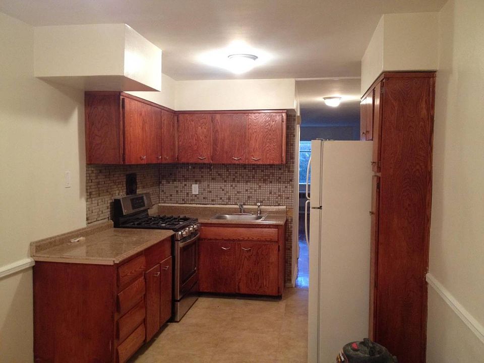 1st image of 1472 E 101 Street 2 Fl 1