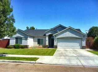 1418 Noble St, Lemoore, CA 93245