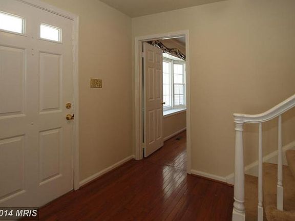 3rd image of 6414 Four Oaks Ln