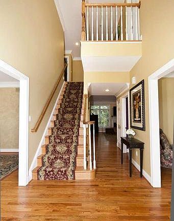 3rd image of 6 Woodvalley Ct