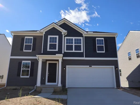 383 Edge Brook Dr, Holly, MI 48442