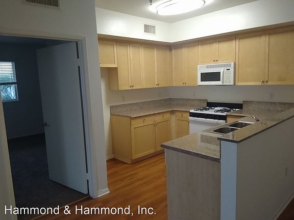 3rd image of 10227 Mason Ave #107