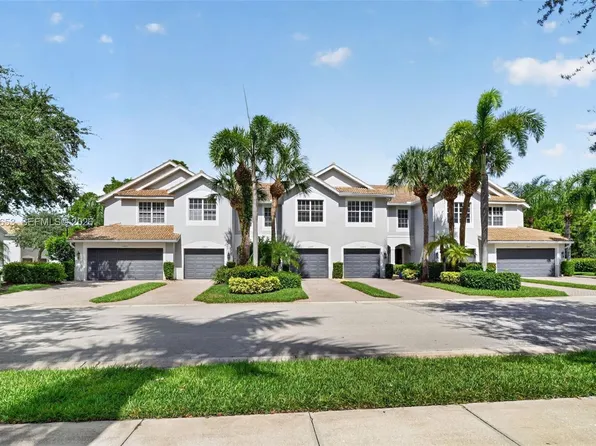 15995 Caldera Ln, Naples, FL 34110