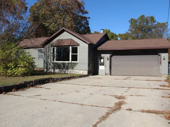 1090 Holton Whitehall Rd, Whitehall, MI 49461