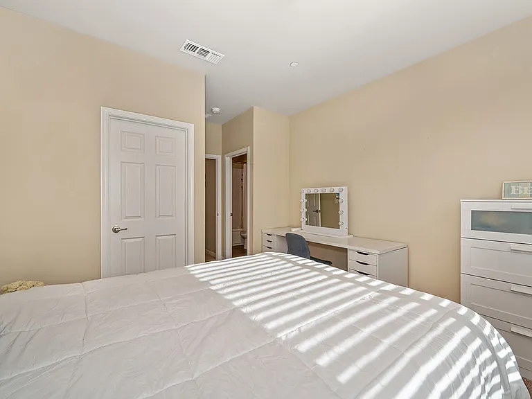 4097 Southampton St — Photo 20