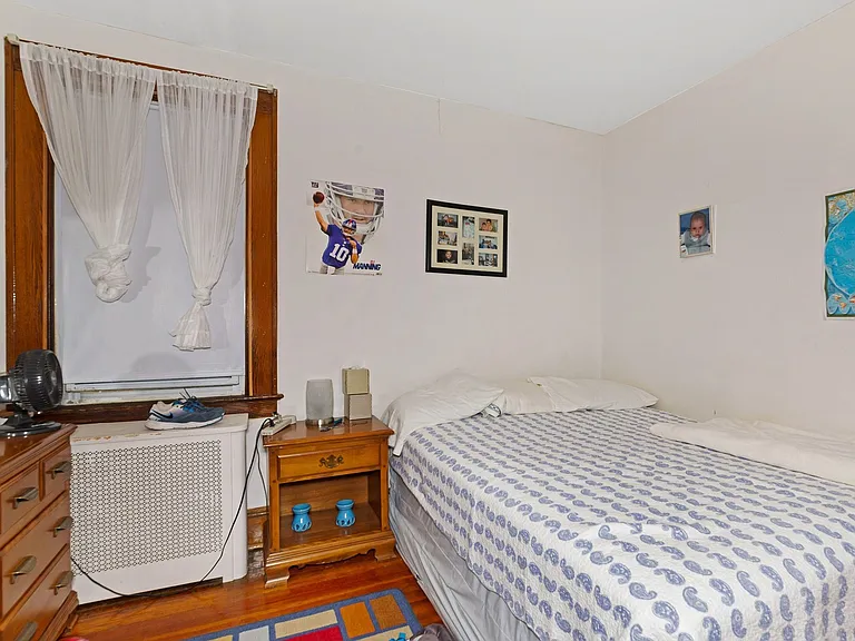 35 McKinley Ave — Photo 5