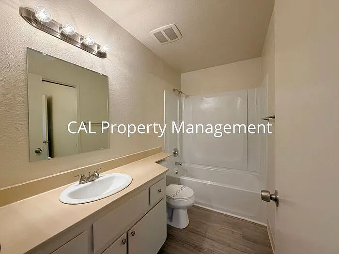 1823 Cherokee Dr — Photo 13