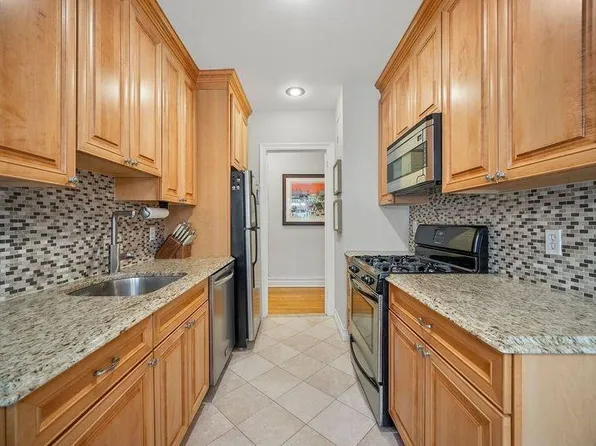 10 Nosband Avenue #3H, White Plains, NY 10605