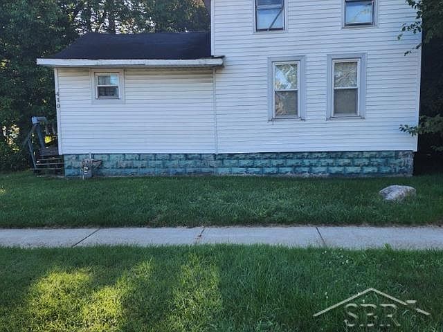 1st image of 410 5th St