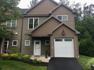 22 Evergreen Trl, Lenox, MA 01240