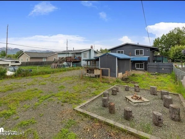 4613 E 7th Ave #B, Anchorage, AK 99508