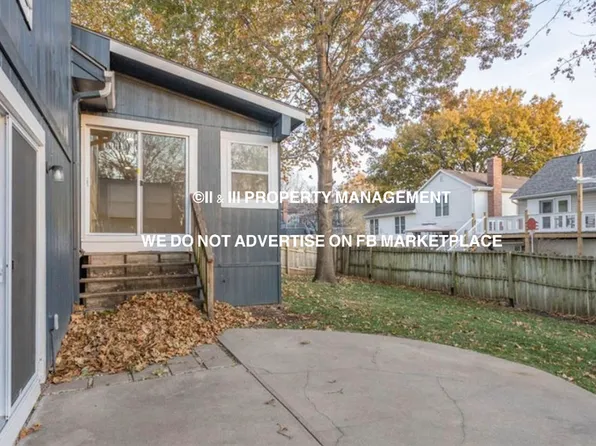 127 Nelson Cir, Olathe, KS 66061