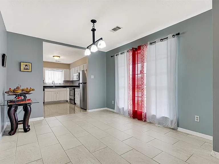 11826 Oceanview St — Photo 5