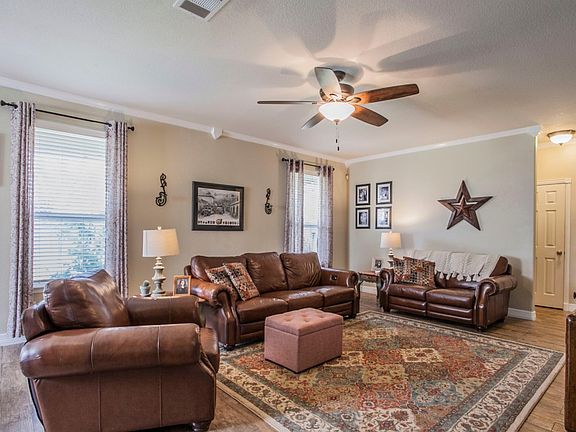 4th image of 1016 Sugar Brook Dr