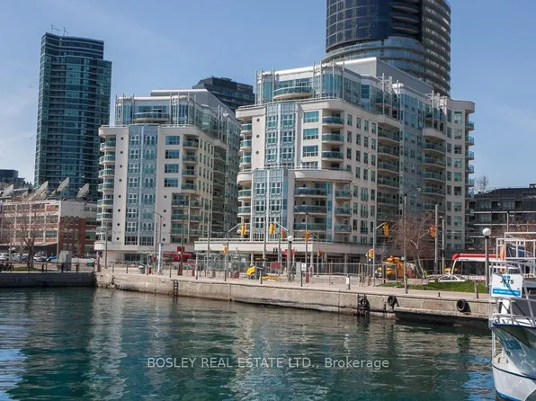 600 Queens Quay W #828, Toronto, ON M5V 3M3