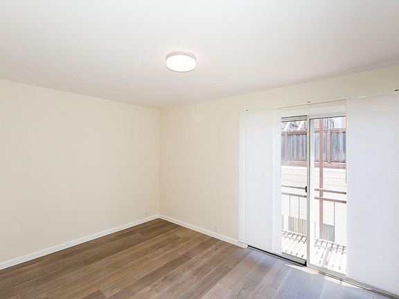 4th image of 55 Genoa Pl