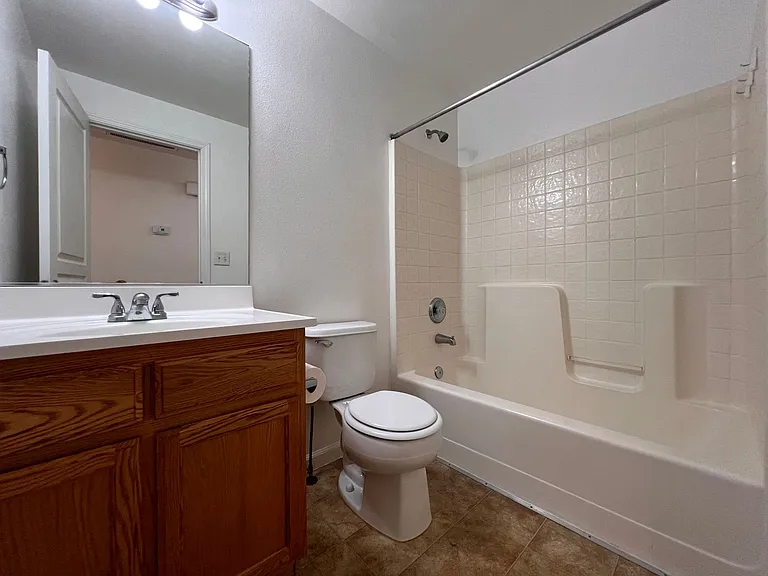 2628 Elizabeth Pkwy — Photo 14