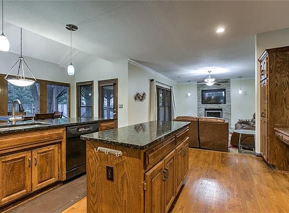 4th image of 13162 Knox St