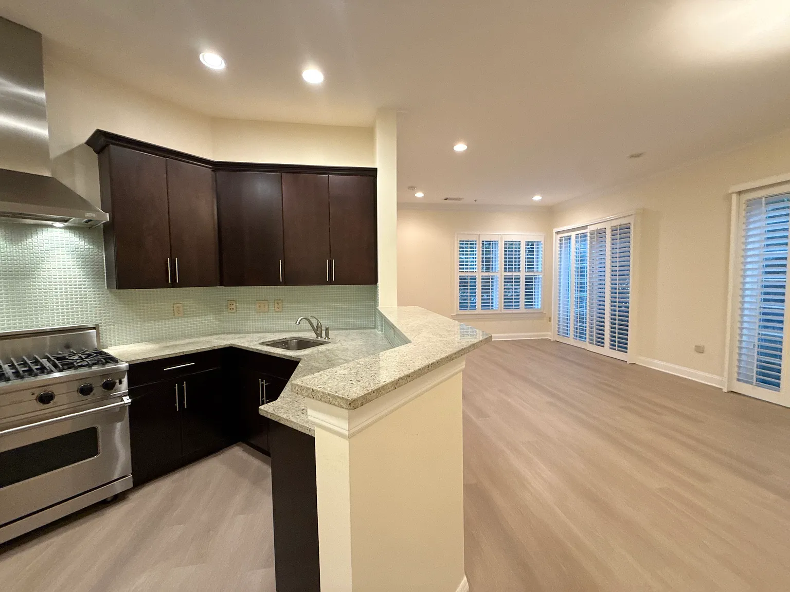 2 bed, 1280 sqft, $4,650 — Photo 4