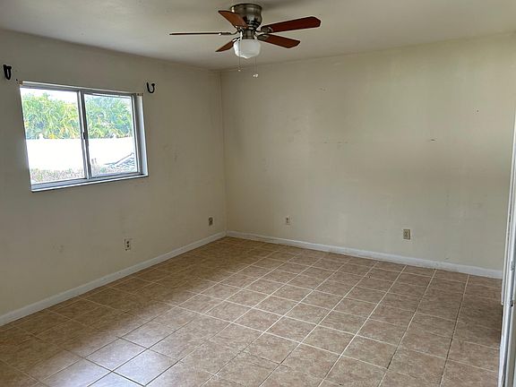 2nd image of 4207 SW 7th Pl