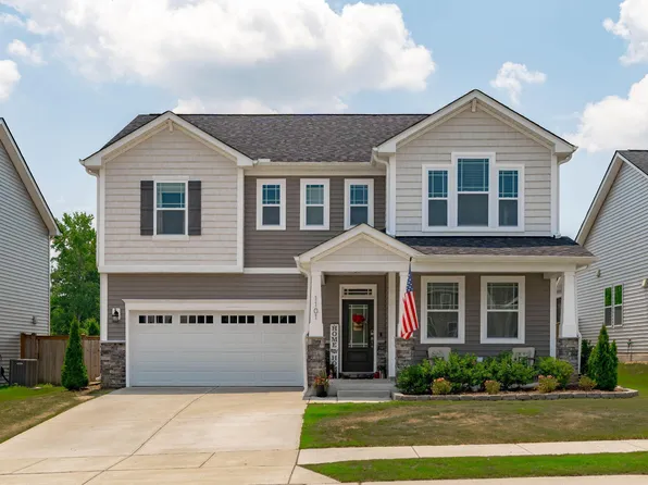 1101 Prewitt Ranch Dr, Holly Springs, NC 27540