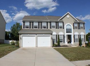 70 Hunter Creek Dr, York, PA 17406