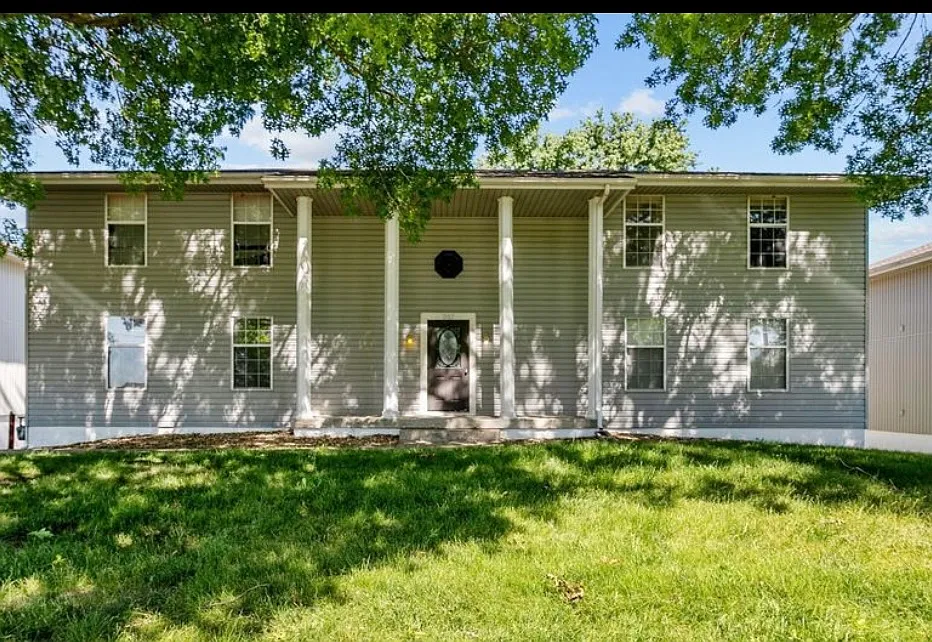 207 NW Barr Rd