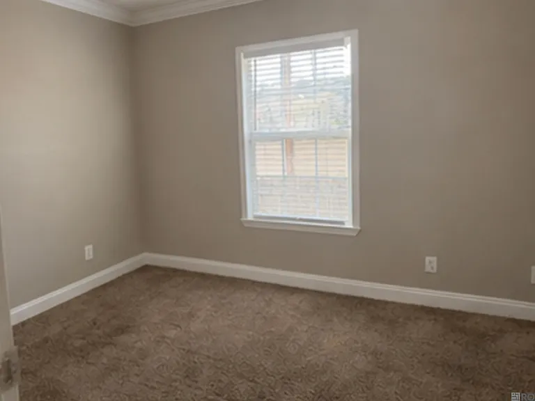 111 West Dr — Photo 7