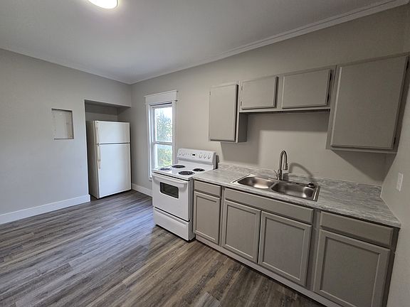 4th image of 710 Fairview Ave APT B