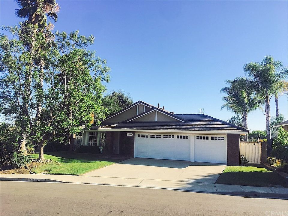 1st image of 2998 Falconberg Dr