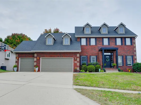 1626 NW 124th St, Clive, IA 50325