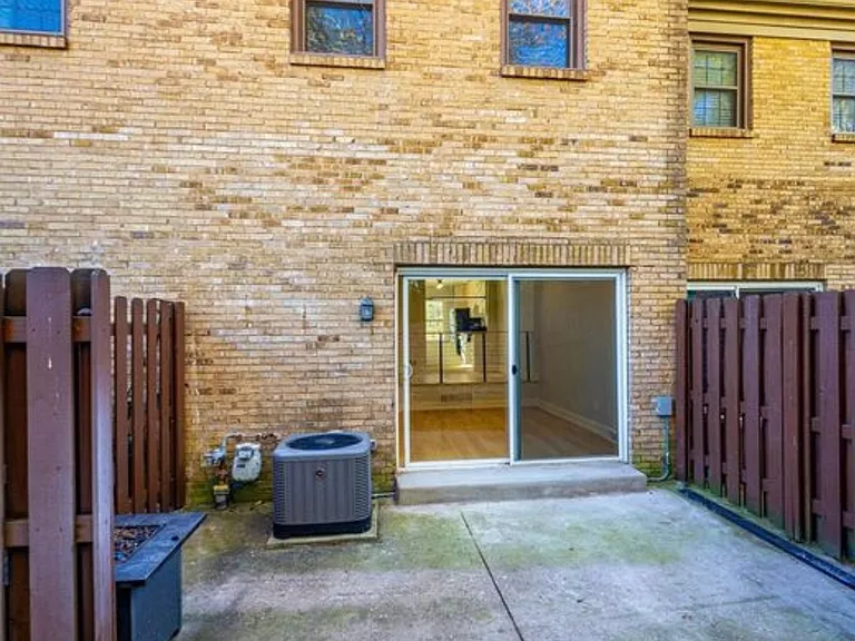 9777 Bunker Hill Ln — Photo 30