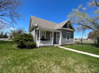 176 S Main St, Levan, UT 84639