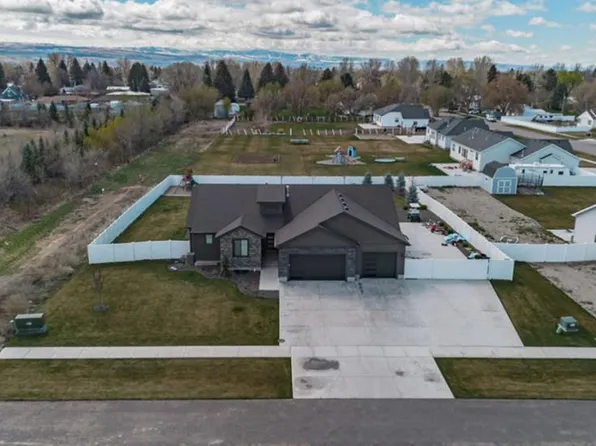 5250 E Dutson Dr, Iona, ID 83427