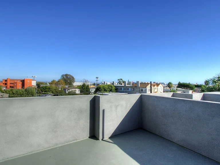 8621 Ramsgate Ave — Photo 9
