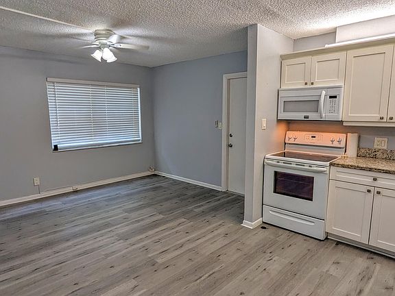 5th image of 2301 SE 4th St APT 4