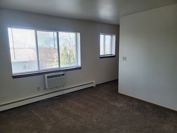 4th image of 9204 W Lincoln Ave #8