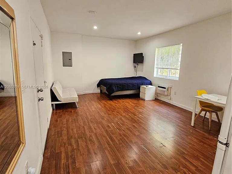 1345 Pennsylvania Ave #3C — Photo 2