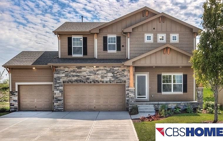 1st image of 16827 Aurora Cir