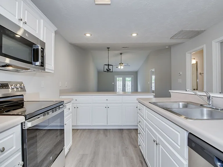 425 Long Needle Cir — Photo 9