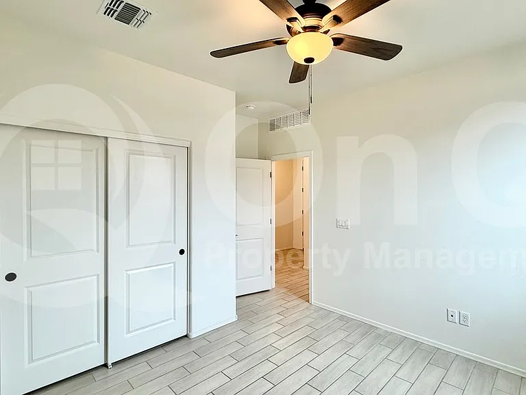 3403 W Pollack St — Photo 15