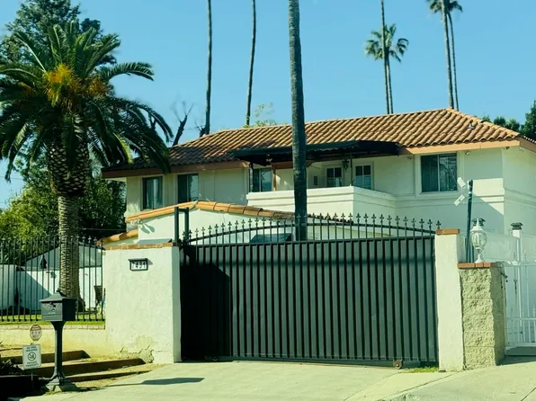 7431 Vanalden Ave, Reseda, CA 91335