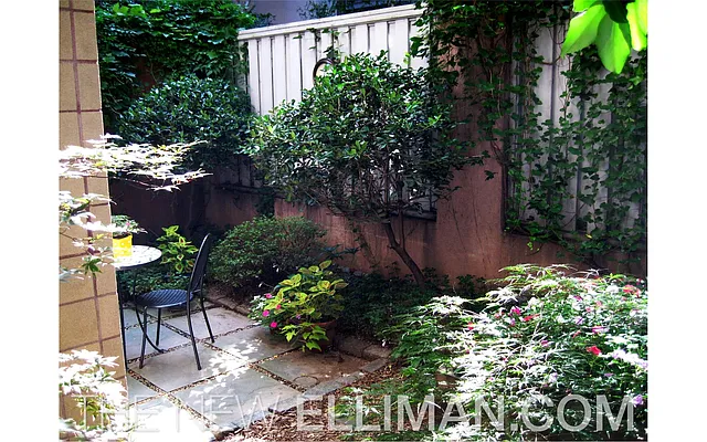 Rented by Douglas Elliman | media 25